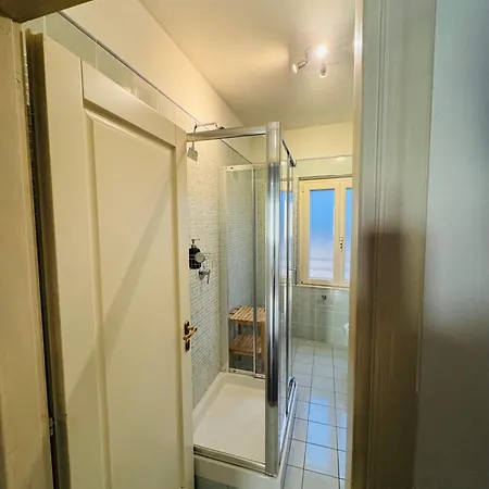 Yema Amphitheater 93-lucca Apartman